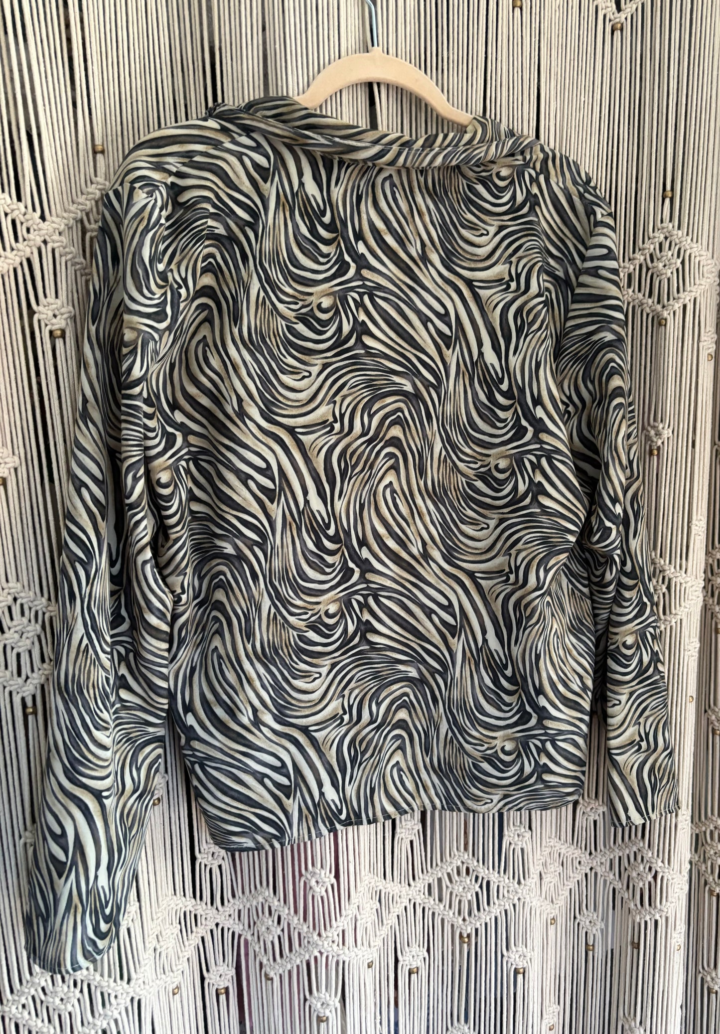 Swirl Pattern Button Down (L)