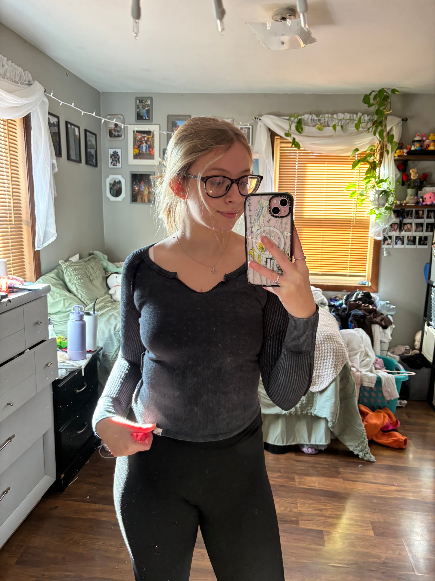 Urban Outfitters Long Sleeve (XS)