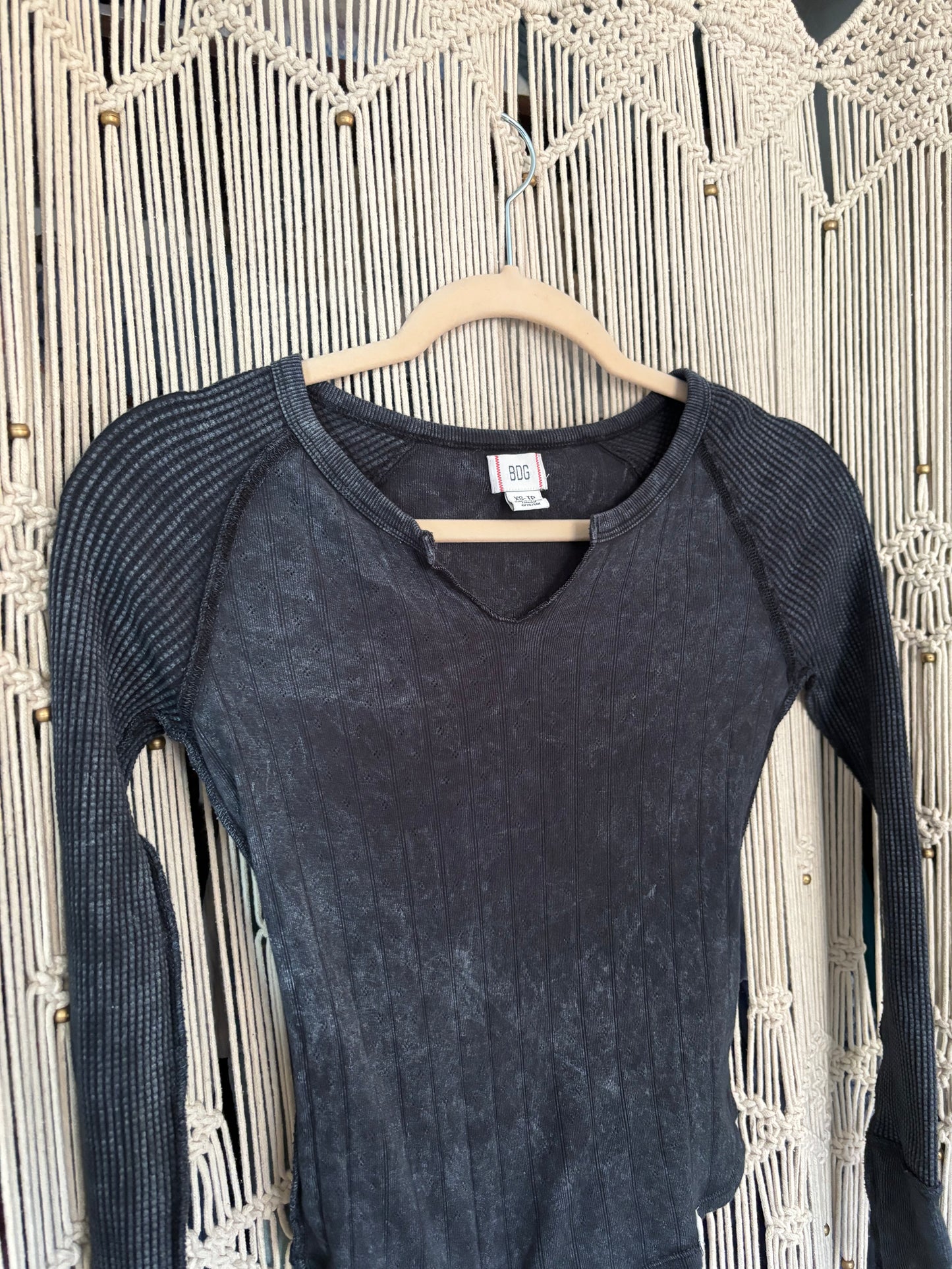 Urban Outfitters Long Sleeve (XS)