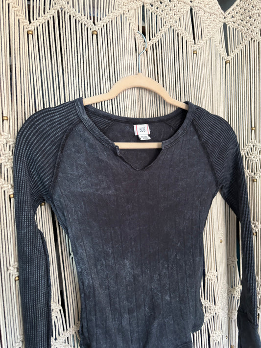 Urban Outfitters Long Sleeve (XS)