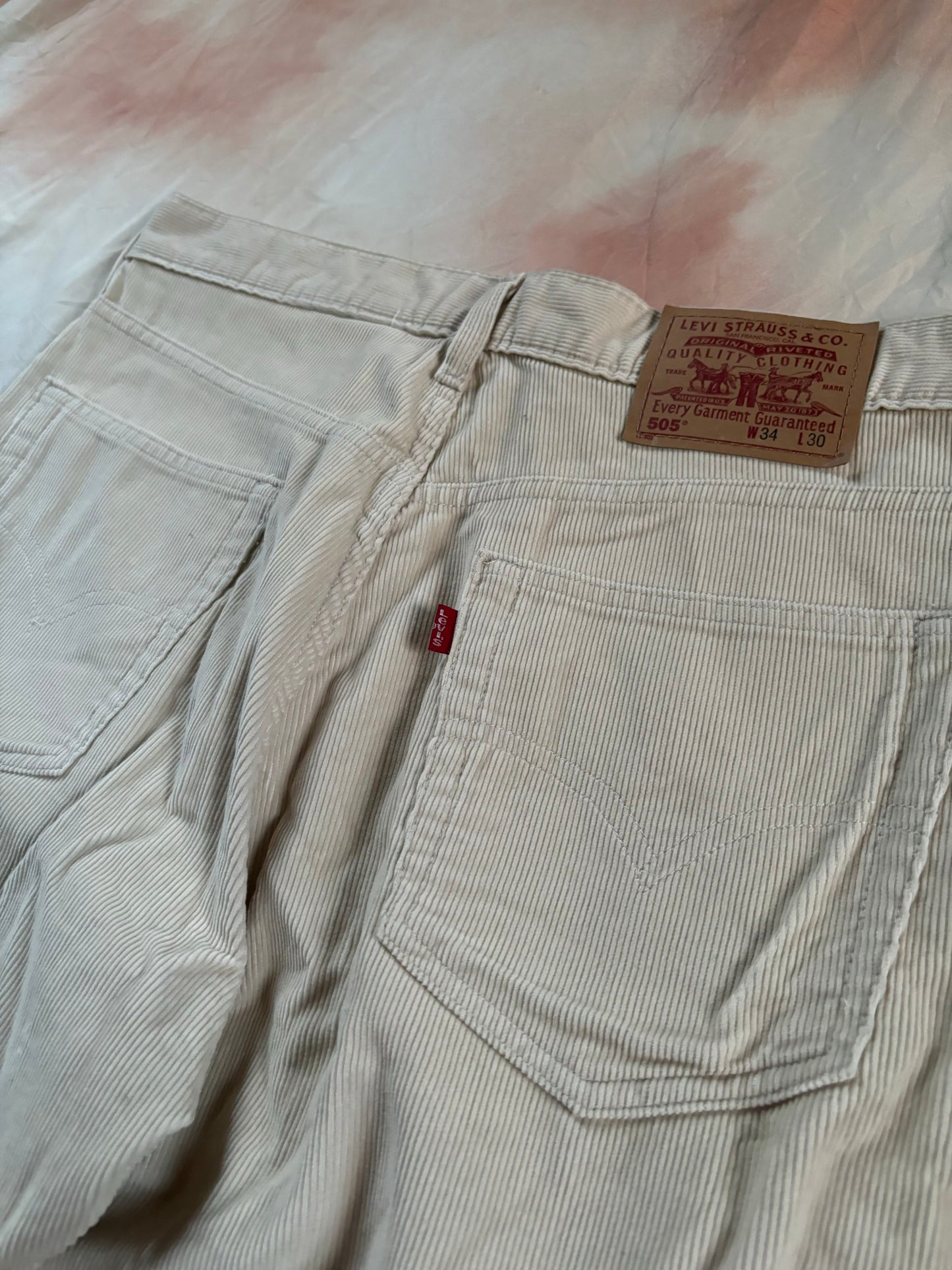 Levi’s Corduroy Cream Pants (34)