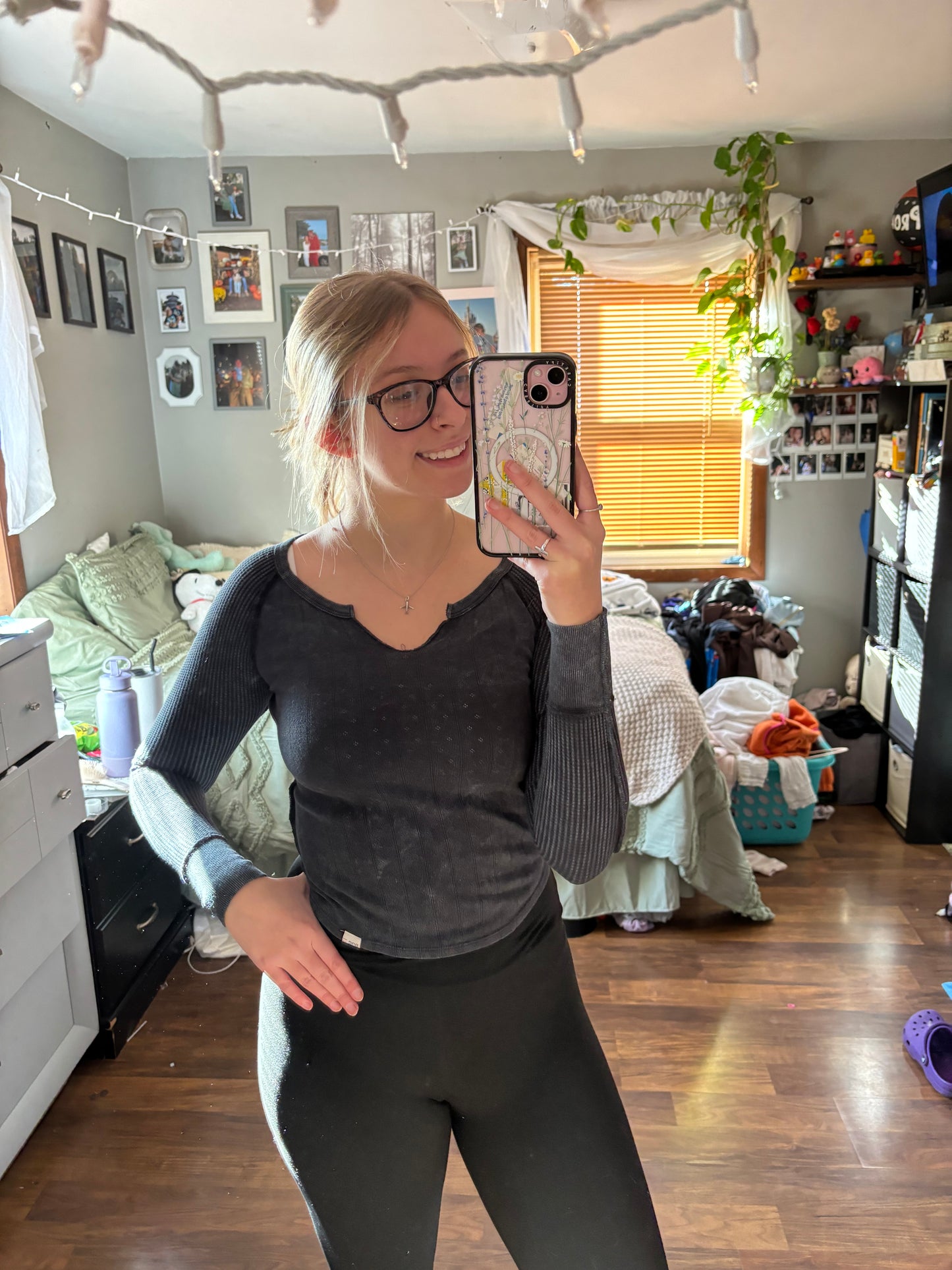 Urban Outfitters Long Sleeve (XS)